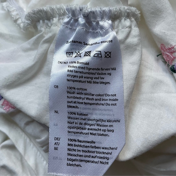 Noella Samantha Blouse top off White Floral Puff Sleeve embroidered - Picture 7 of 7